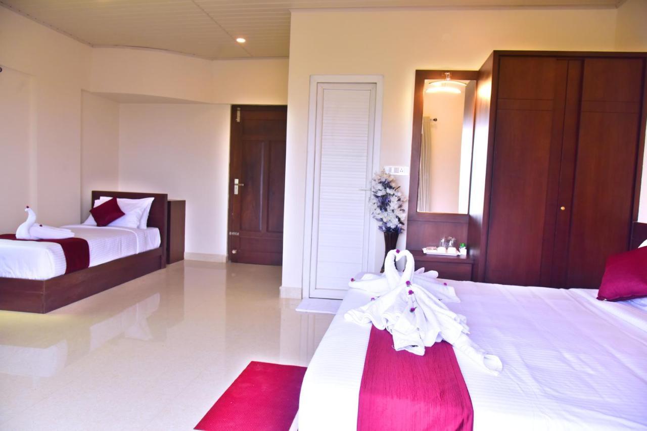 Hotel Coorg Palace Madikeri Luaran gambar